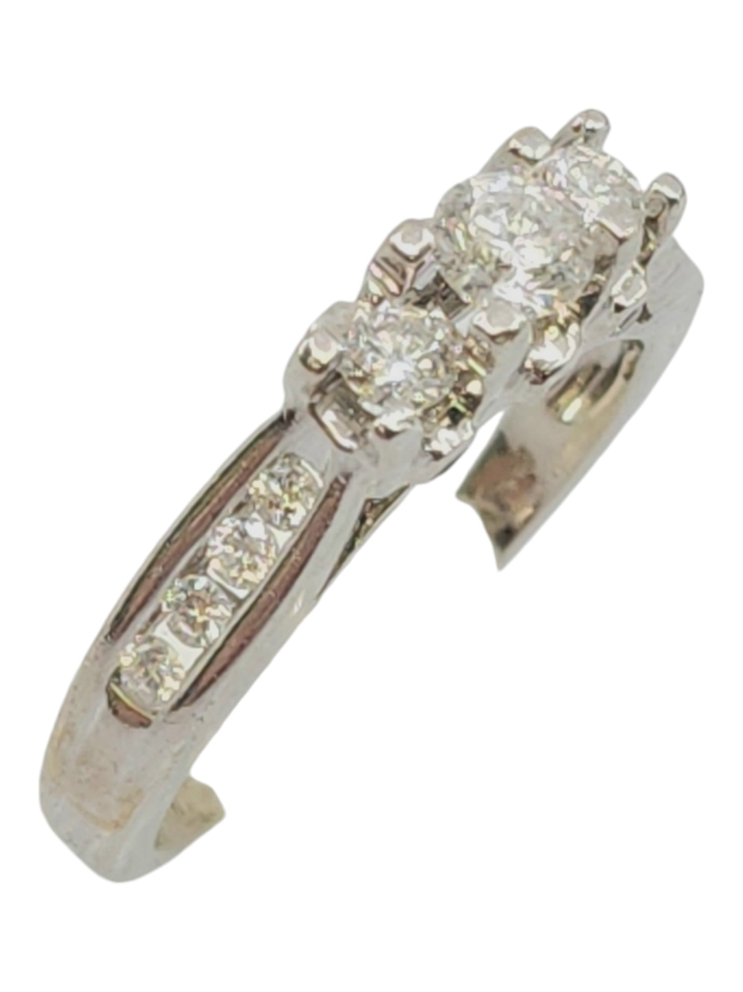 14k white gold diamond ring