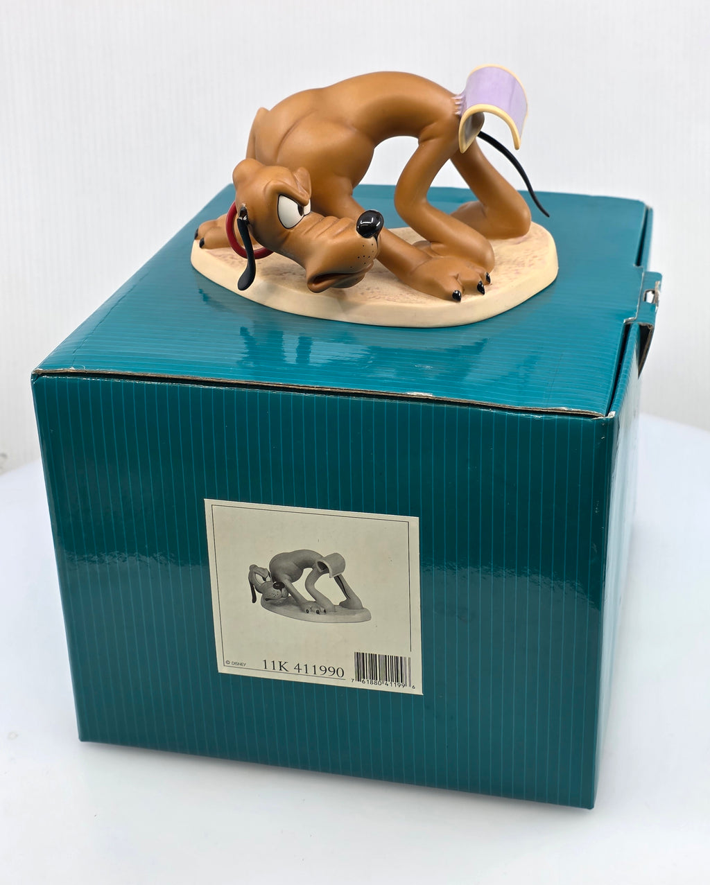 WDCC Walt Disney "Sticky Situation Pluto Dog from Beach Picnic w Box