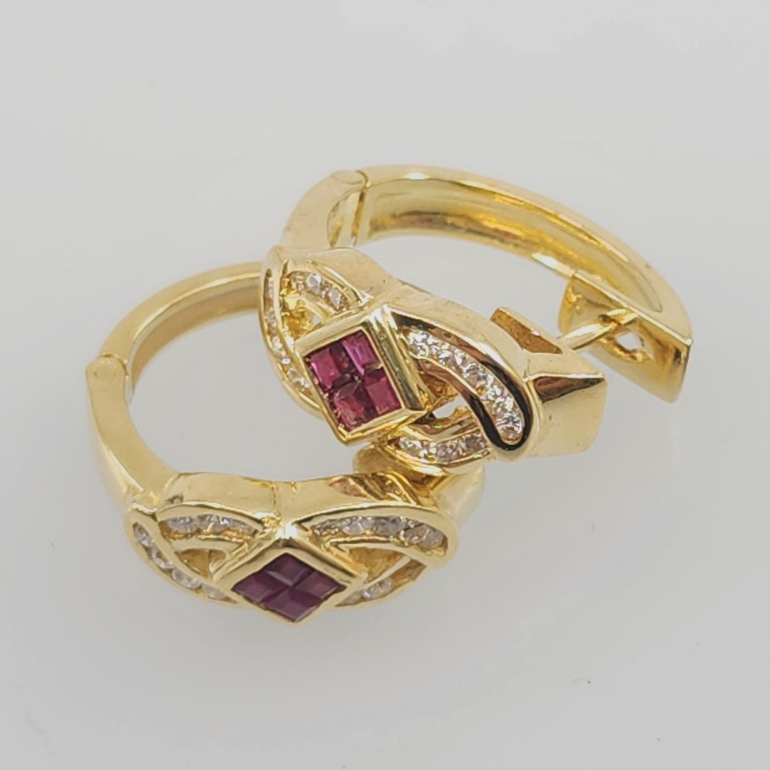 Vintage 18k yellow gold Ruby diamond earrings