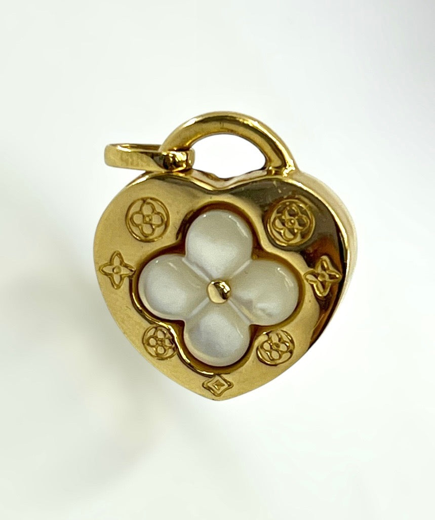 Heart with Symbol Louis Vuitton