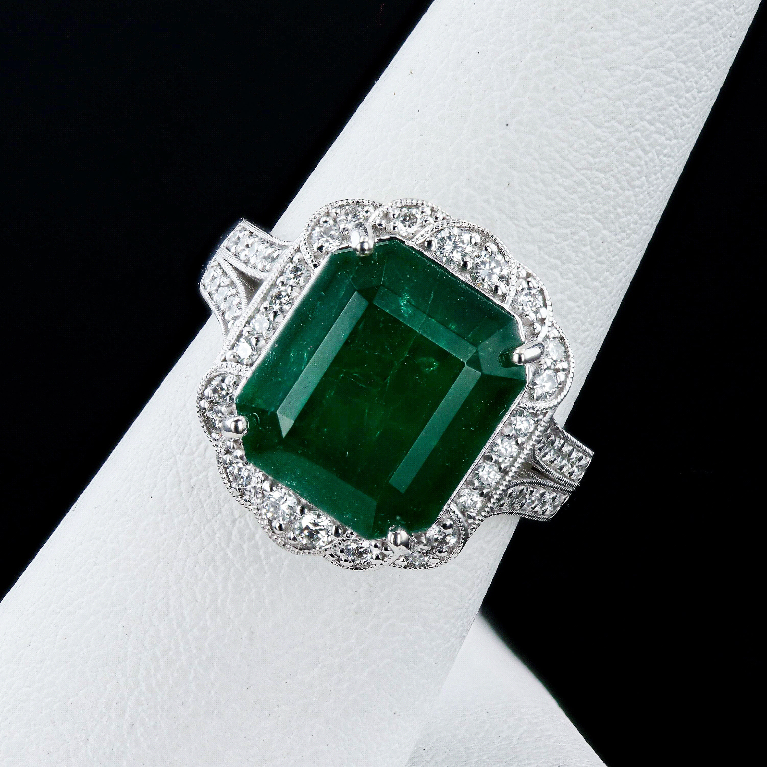 8.78ct Emerald and 0.55ctw Diamond Platinum Ring (GIA CERTIFIED)