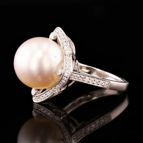 12mm White South Sea Cultured Pearl and 0.38ctw Diamond Platinum Ring (GIA CERTIFIED)