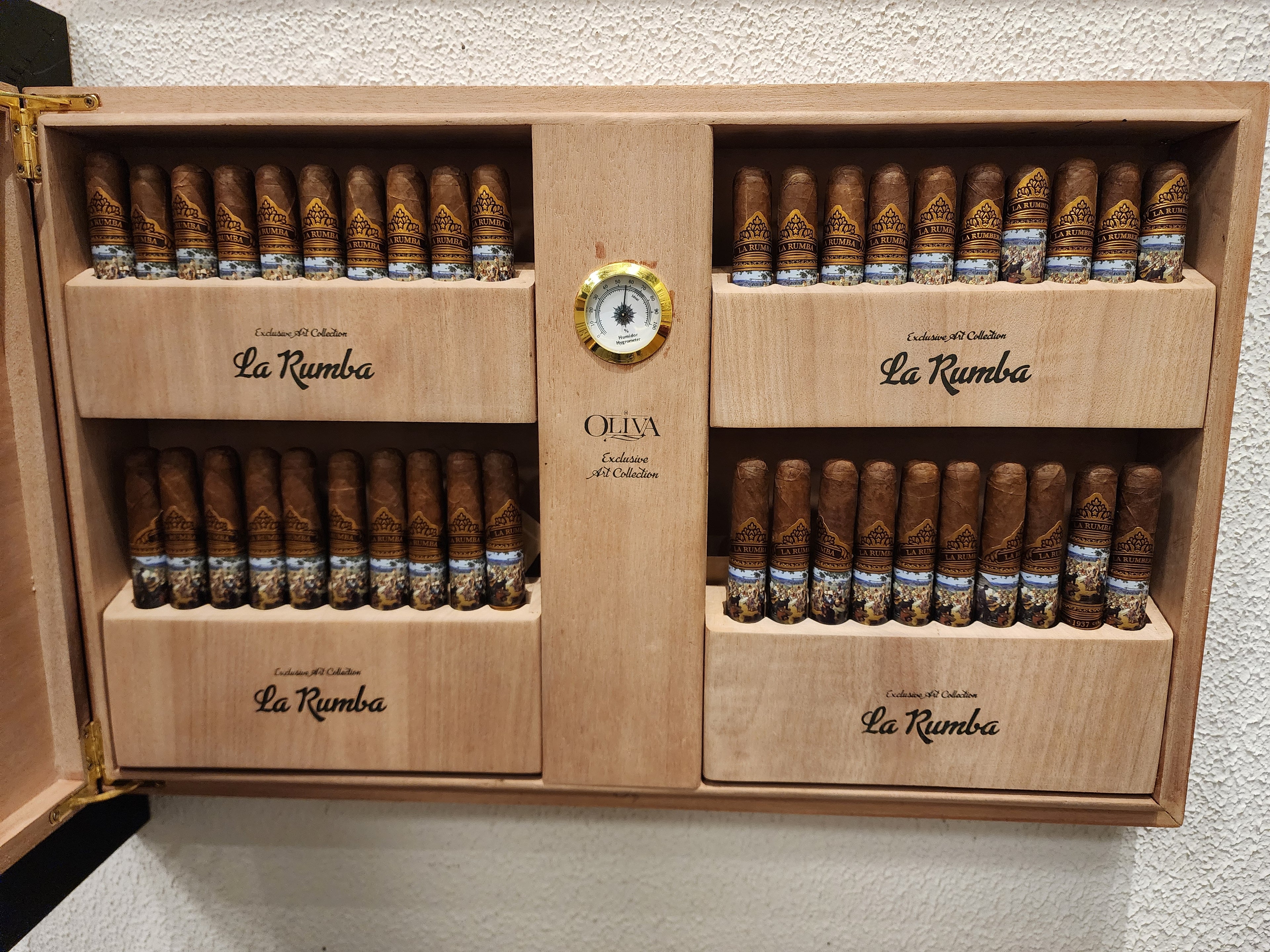 one of a kind 44 Cigar Humidor