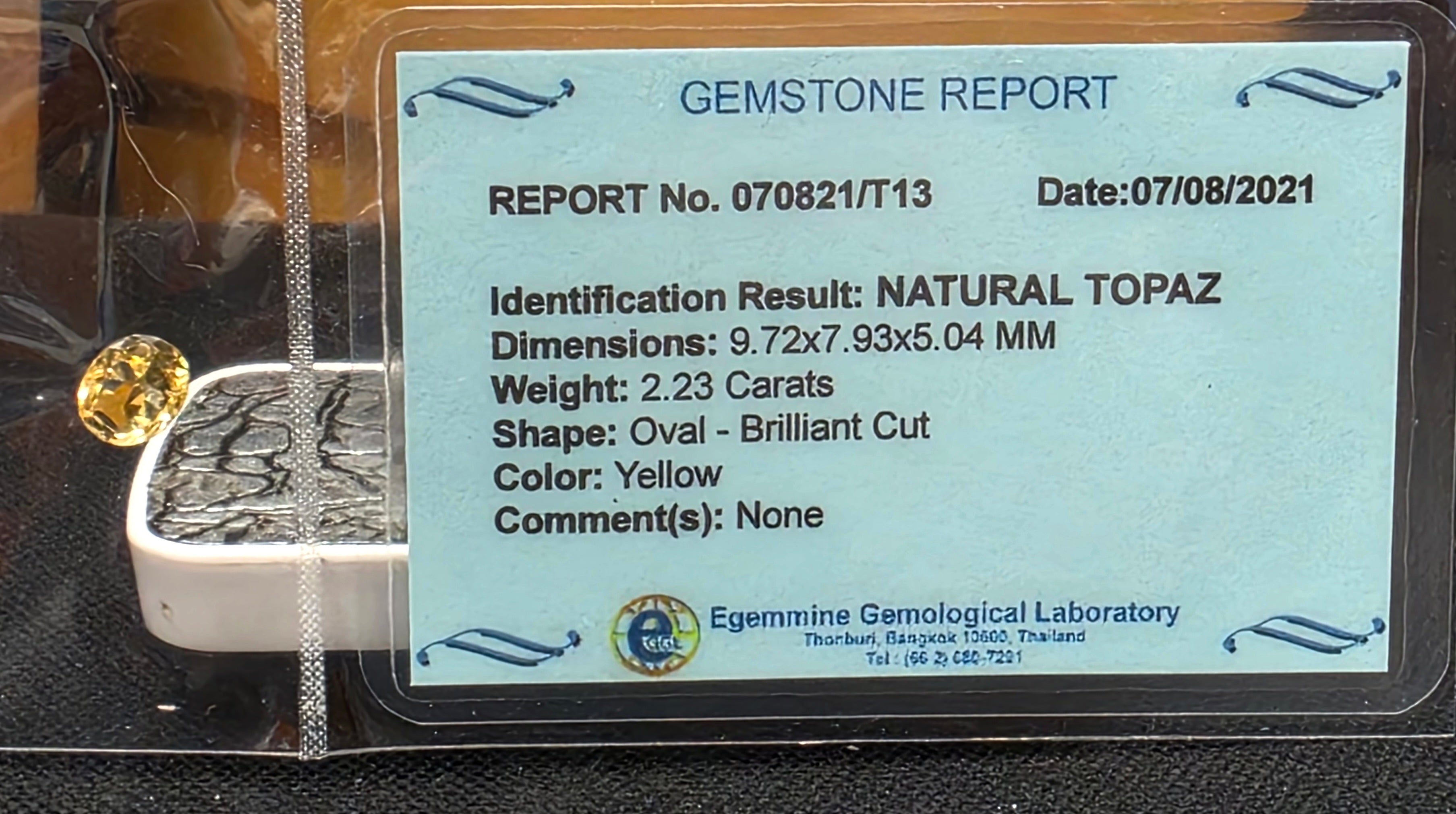 2.23 carats Natural Yellow Topaz Stone