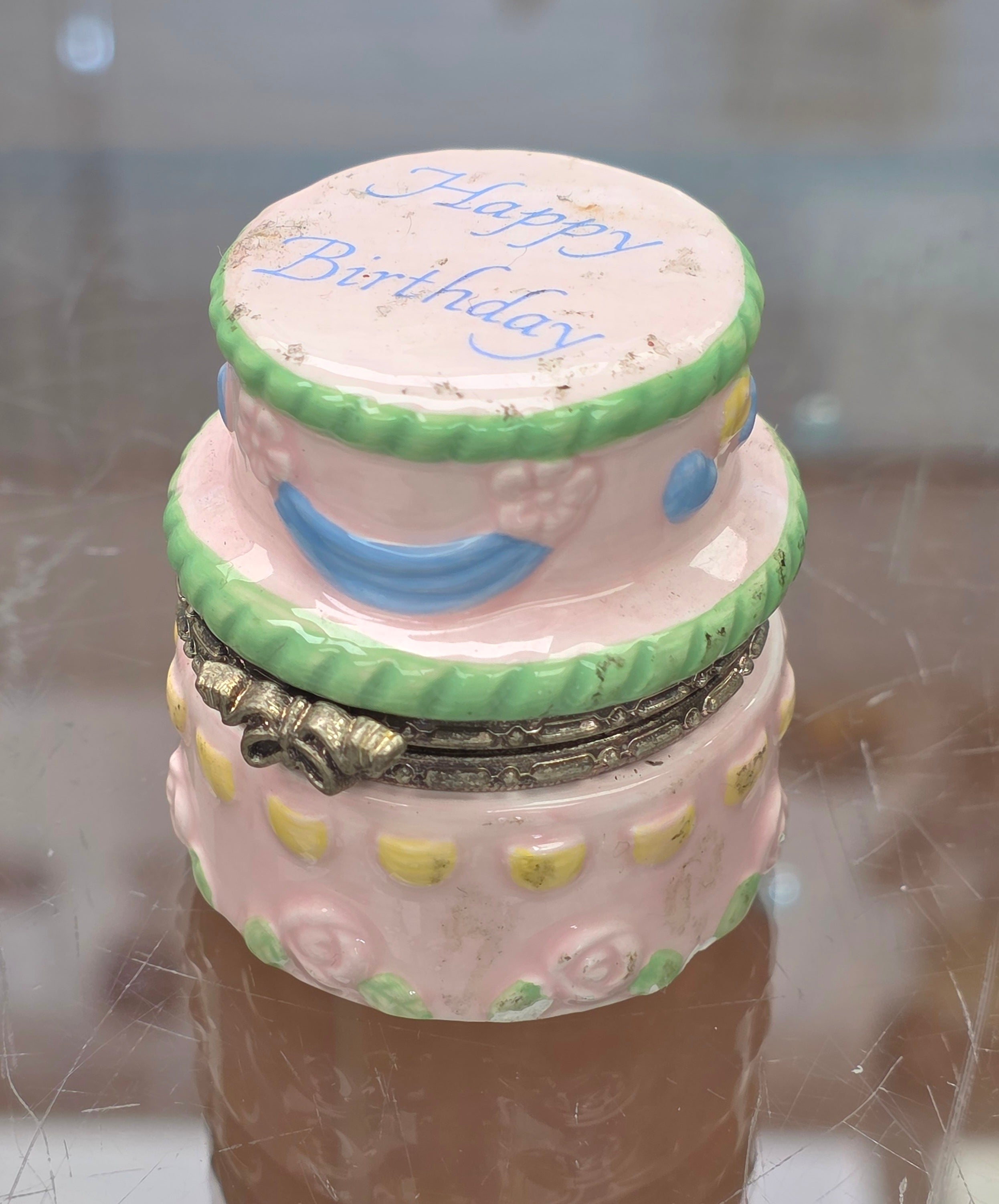 Vintage Hallmark Layered Pink Happy Birthday Cake PHB Porcelain Hinged trinket Box