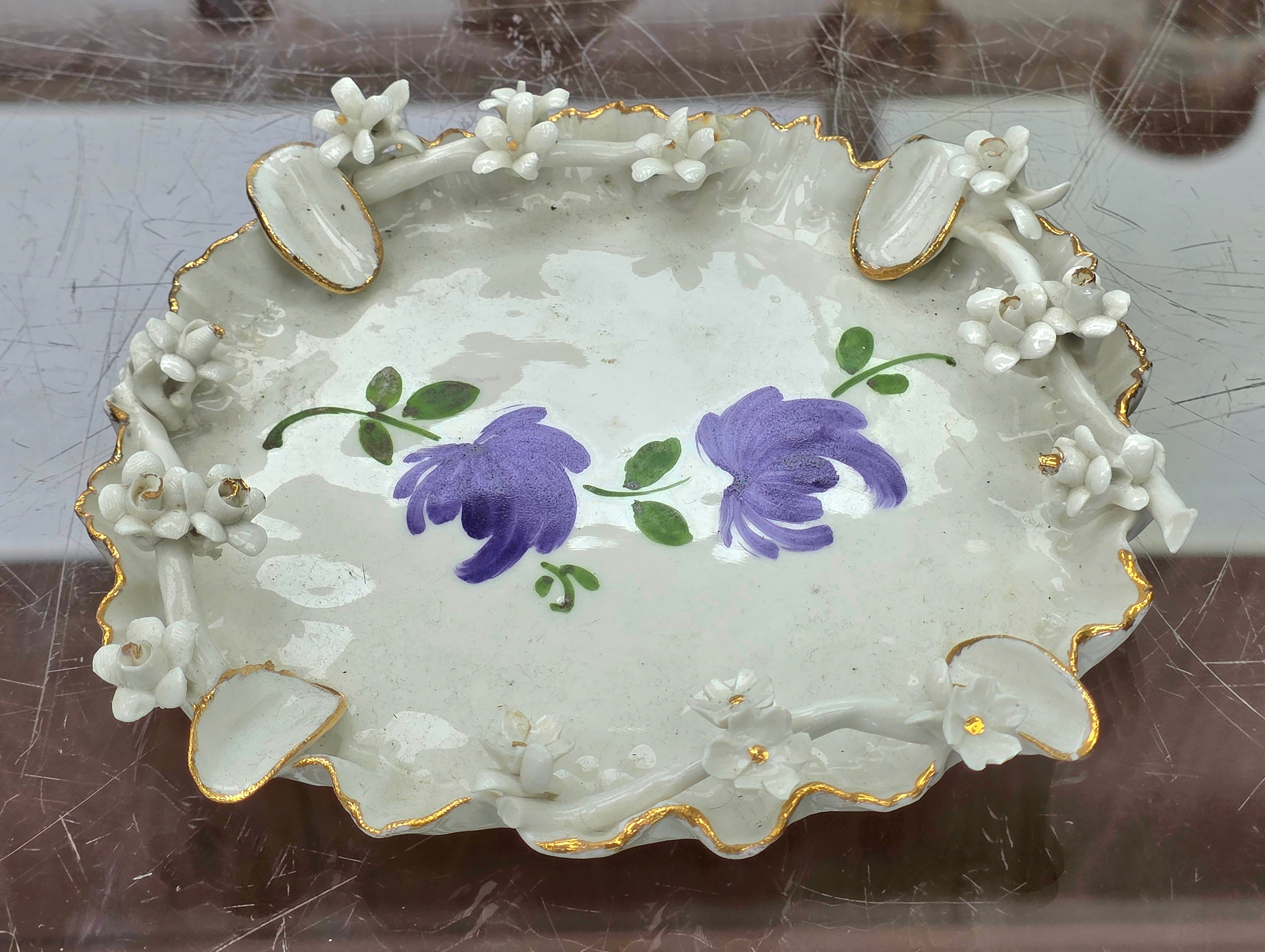 Vintage Capodimonte hand made porcelain ashtray 1.25" x 6.50" x 5.50"