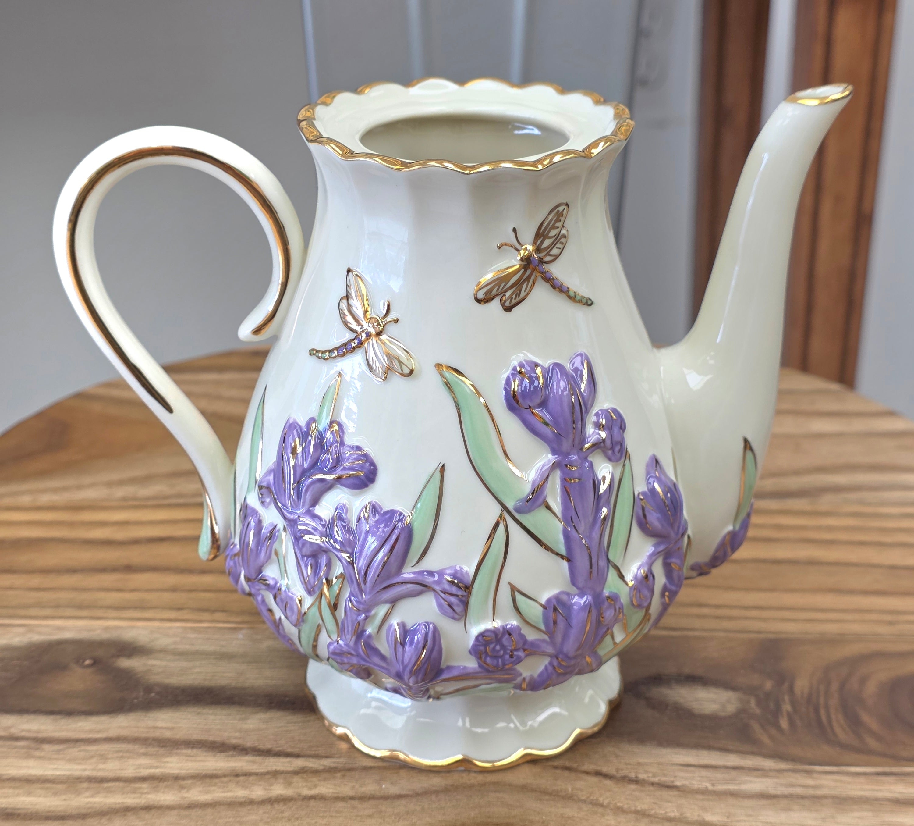 Lenox 2005 SPRINGTIME SPLENDOR Fine China Teapot Parvaneh Holloway Dragonfly