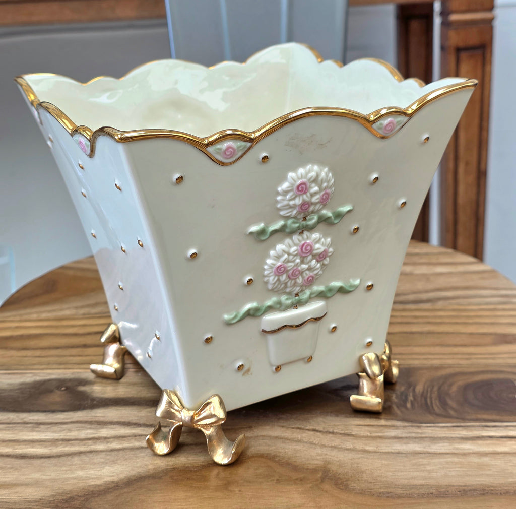 Lenox 2001 Gold Club Porcelain Flower Pot