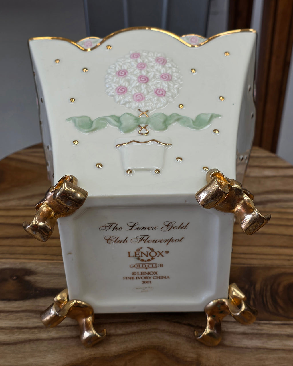 Lenox 2001 Gold Club Porcelain Flower Pot