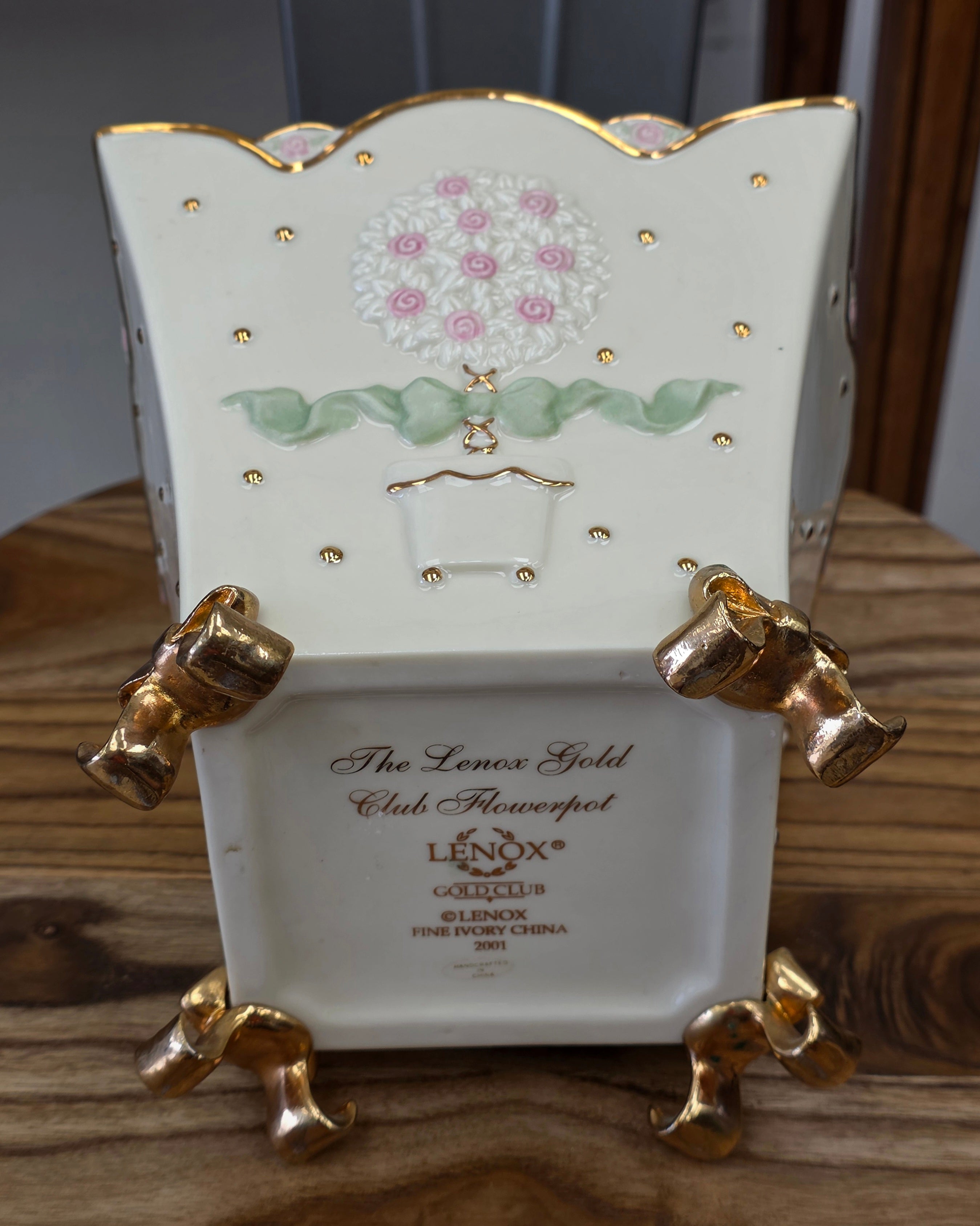 Lenox 2001 Gold Club Porcelain Flower Pot
