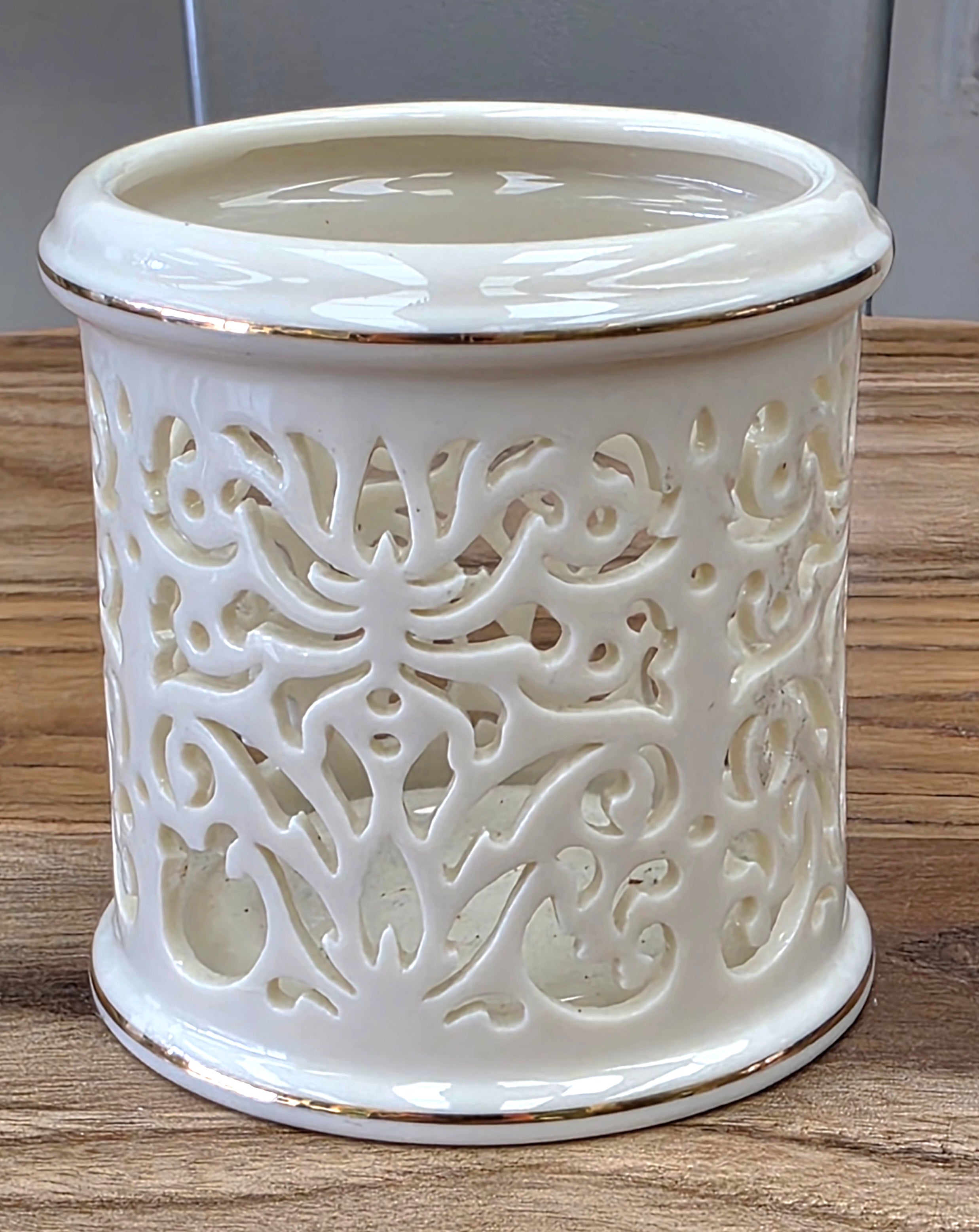 Lenox Filigree Cut 24K Gold Trim Tea Light Votive Candle Holder 2.75" Tall