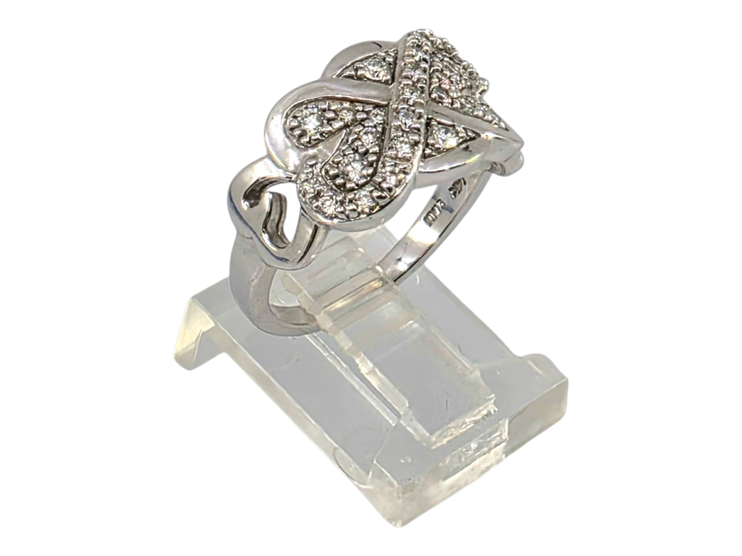 EMWA 14K WHITE GOLD DIAMOND RING