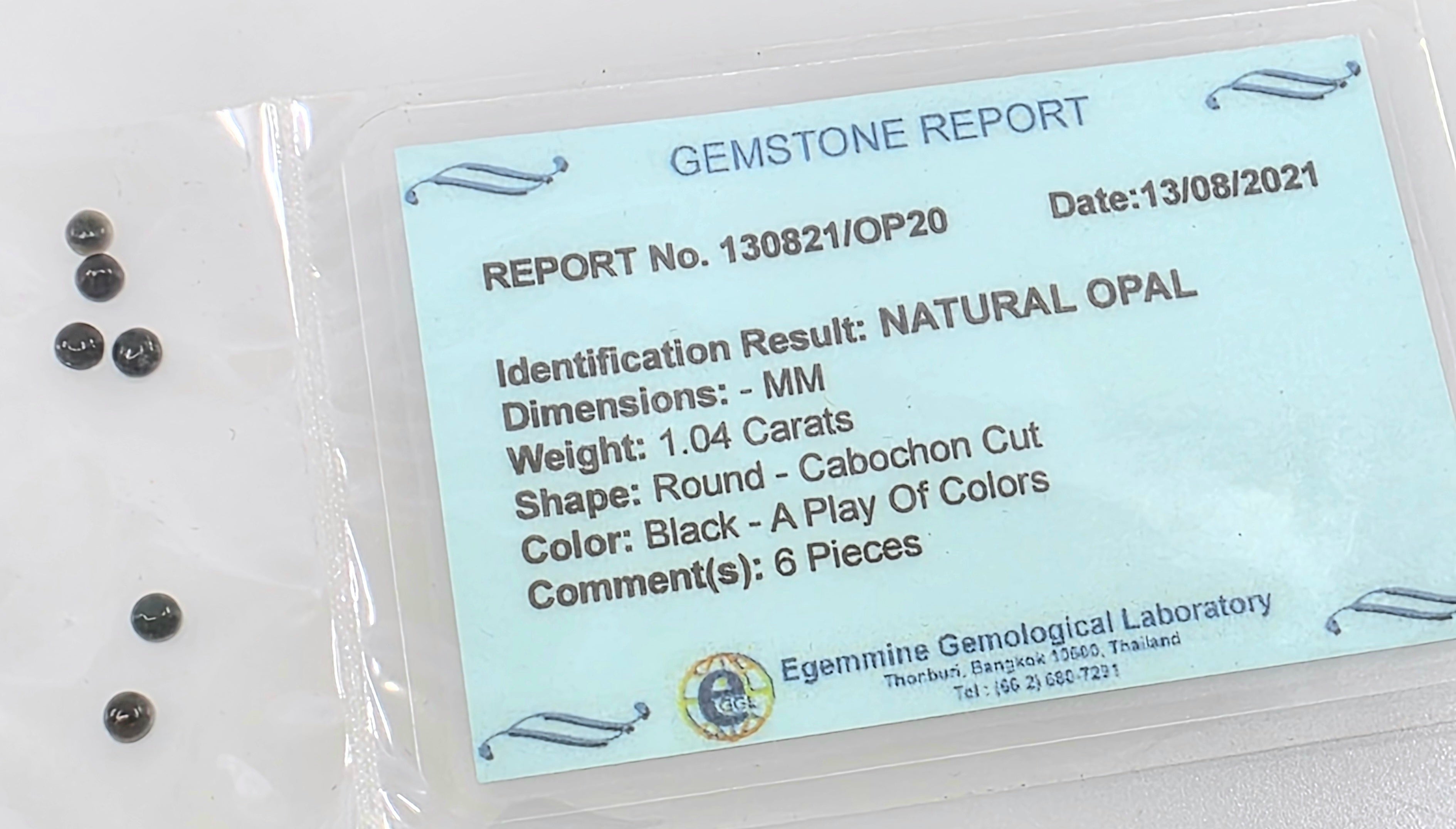 1.04 carats Natural Opals